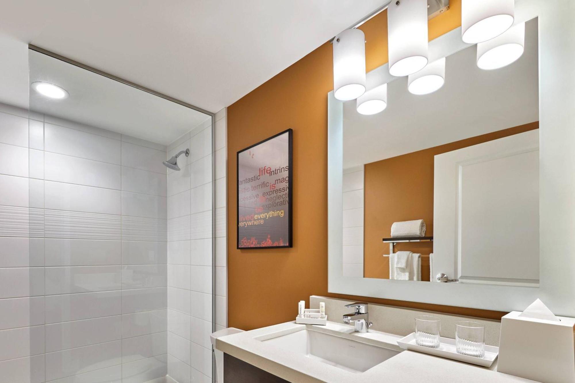 Towneplace Suites By Marriott Форт Макмъри Екстериор снимка