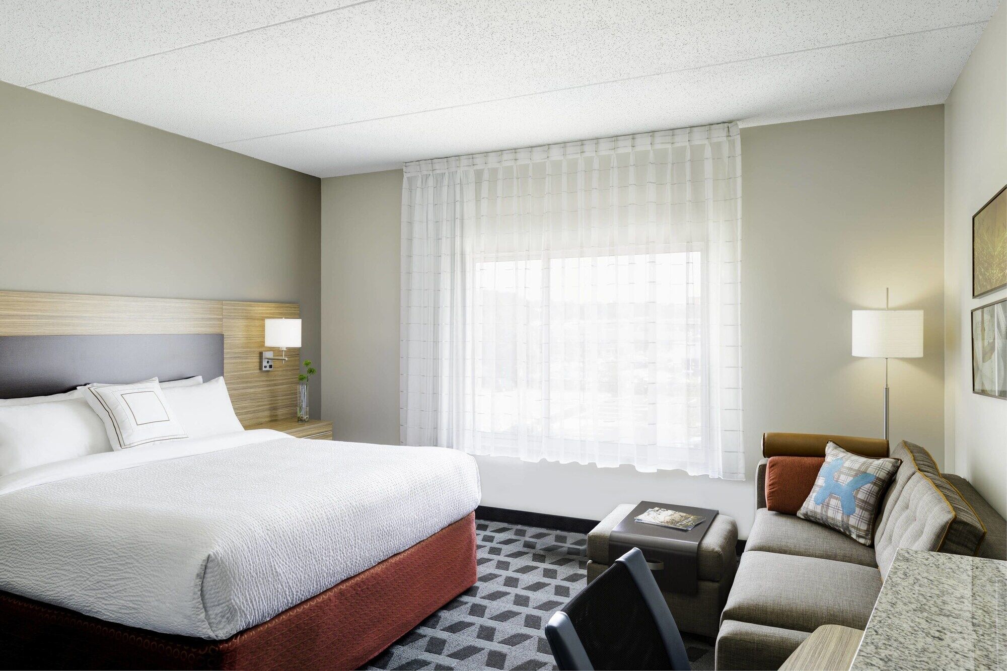 Towneplace Suites By Marriott Форт Макмъри Екстериор снимка